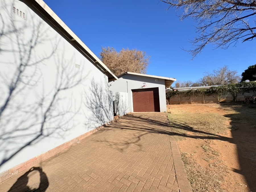 To Let 3 Bedroom Property for Rent in Amiel Park KwaZulu-Natal