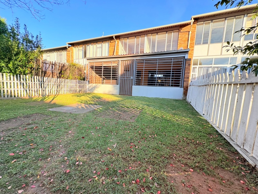 To Let 2 Bedroom Property for Rent in Huttenheights KwaZulu-Natal
