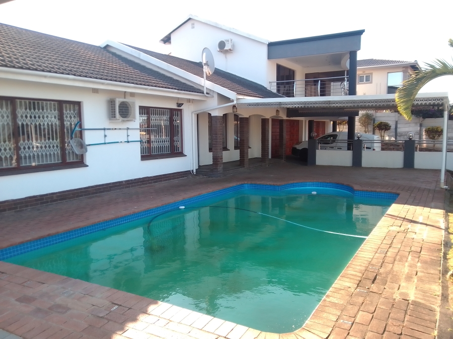 6 Bedroom Property for Sale in Malvern KwaZulu-Natal