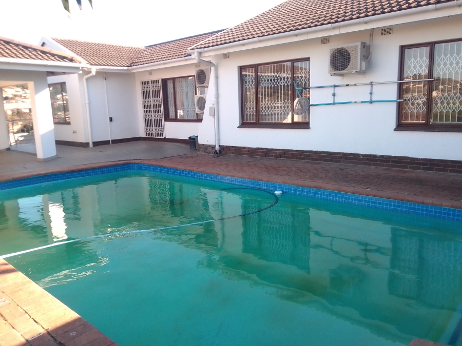 6 Bedroom Property for Sale in Malvern KwaZulu-Natal