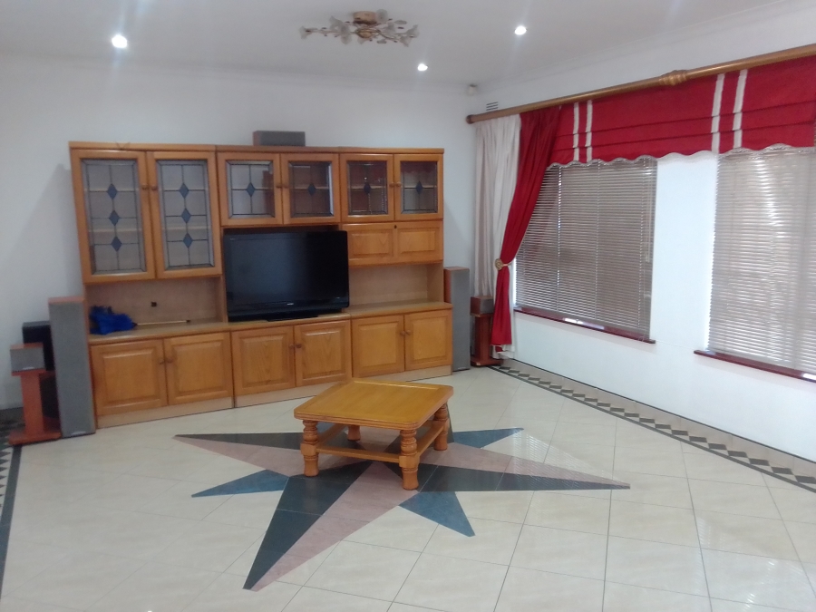 6 Bedroom Property for Sale in Malvern KwaZulu-Natal
