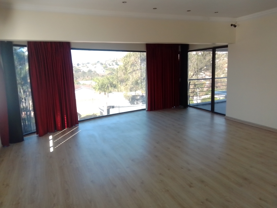 6 Bedroom Property for Sale in Malvern KwaZulu-Natal
