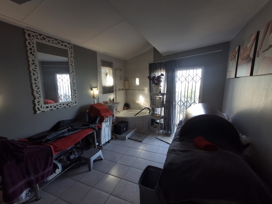4 Bedroom Property for Sale in Ramsgate KwaZulu-Natal