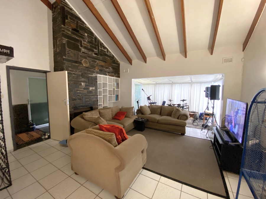 5 Bedroom Property for Sale in Westbrook KwaZulu-Natal