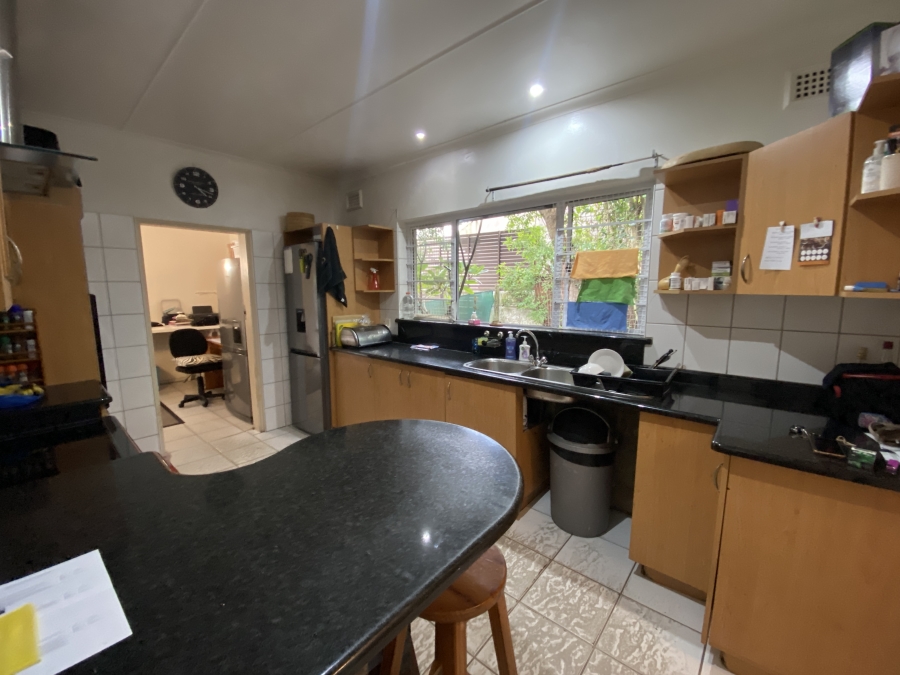 5 Bedroom Property for Sale in Westbrook KwaZulu-Natal