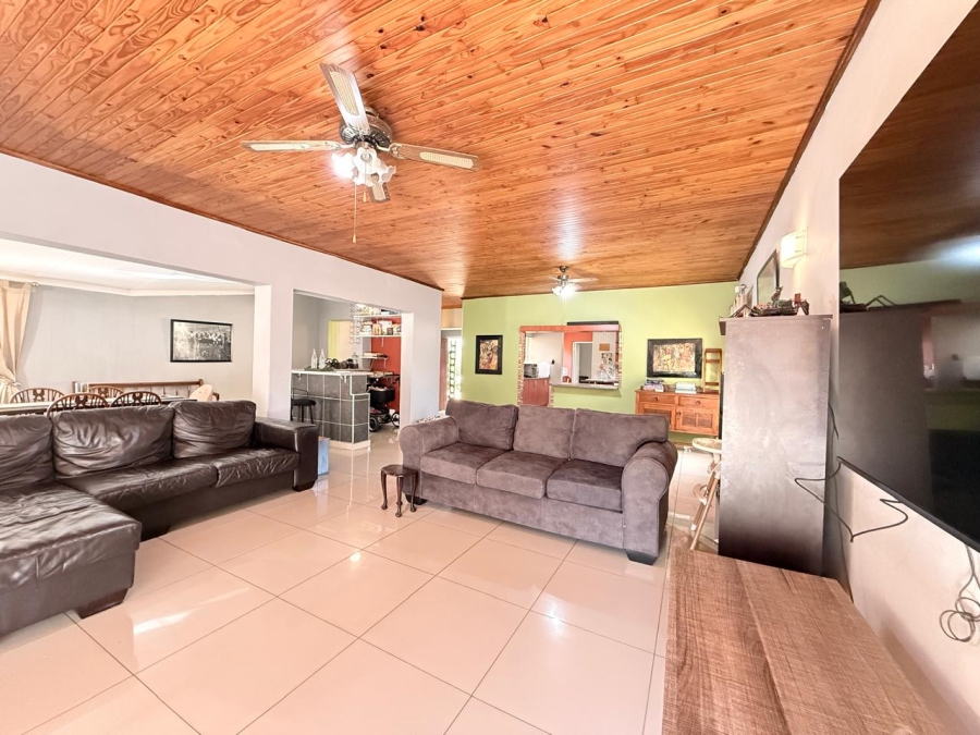 4 Bedroom Property for Sale in Huttenheights KwaZulu-Natal