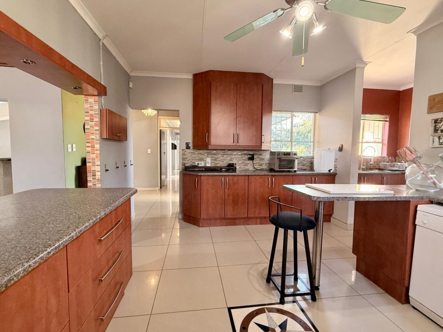 4 Bedroom Property for Sale in Huttenheights KwaZulu-Natal
