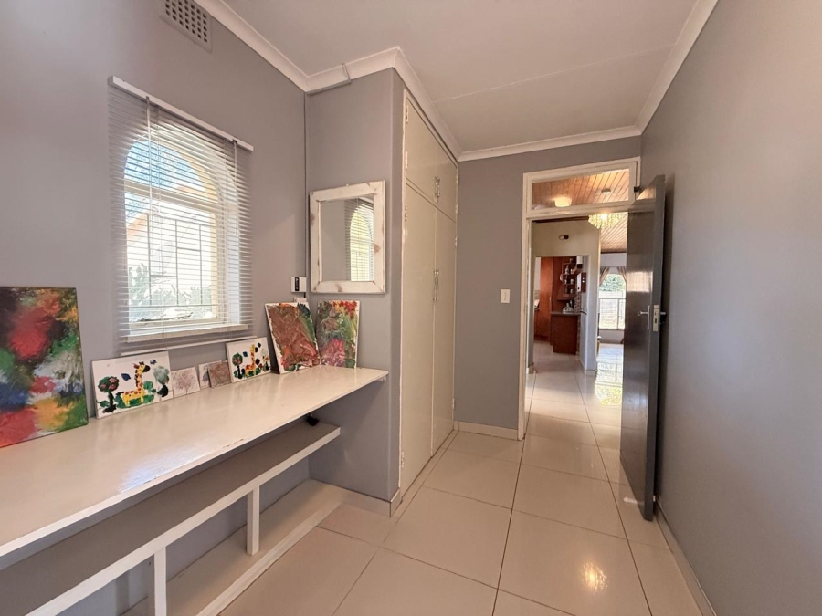 4 Bedroom Property for Sale in Huttenheights KwaZulu-Natal
