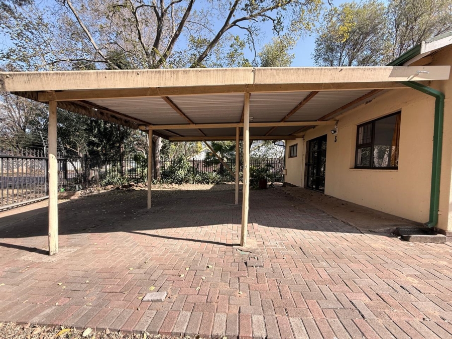 4 Bedroom Property for Sale in Huttenheights KwaZulu-Natal