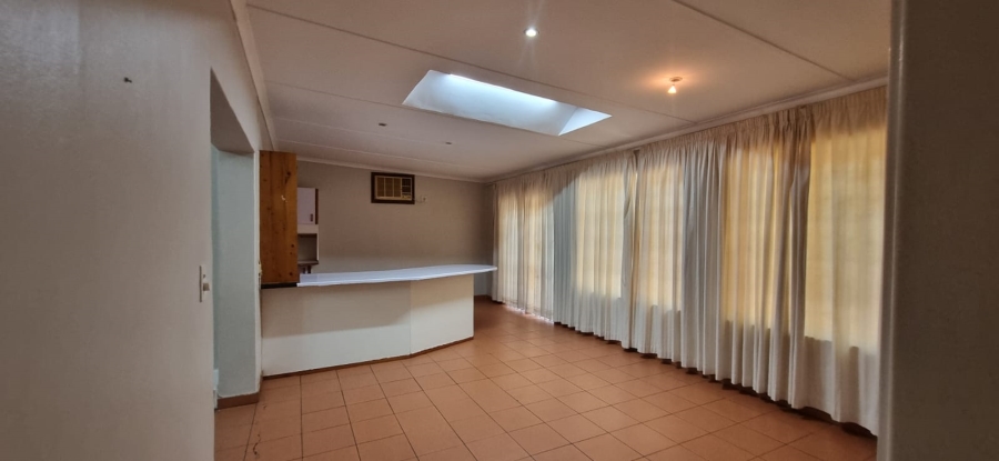 To Let 5 Bedroom Property for Rent in Glenwood KwaZulu-Natal