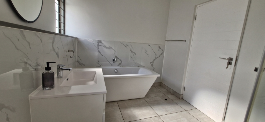 To Let 3 Bedroom Property for Rent in Izinga Estate KwaZulu-Natal