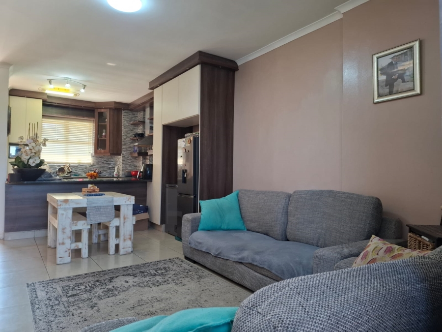 2 Bedroom Property for Sale in Westbrook KwaZulu-Natal