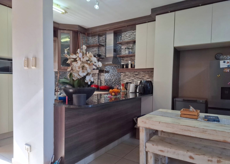 2 Bedroom Property for Sale in Westbrook KwaZulu-Natal