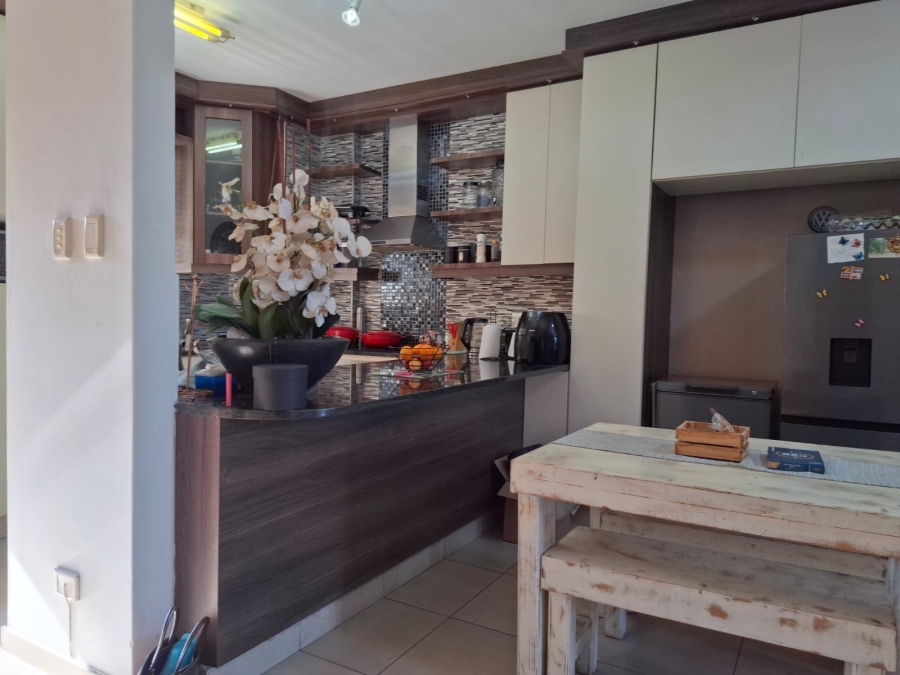 2 Bedroom Property for Sale in Westbrook KwaZulu-Natal