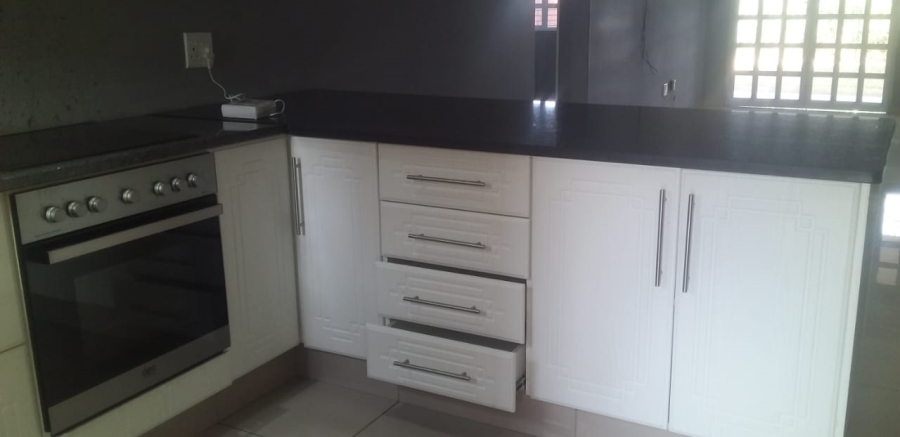 To Let 2 Bedroom Property for Rent in Lincoln Meade KwaZulu-Natal