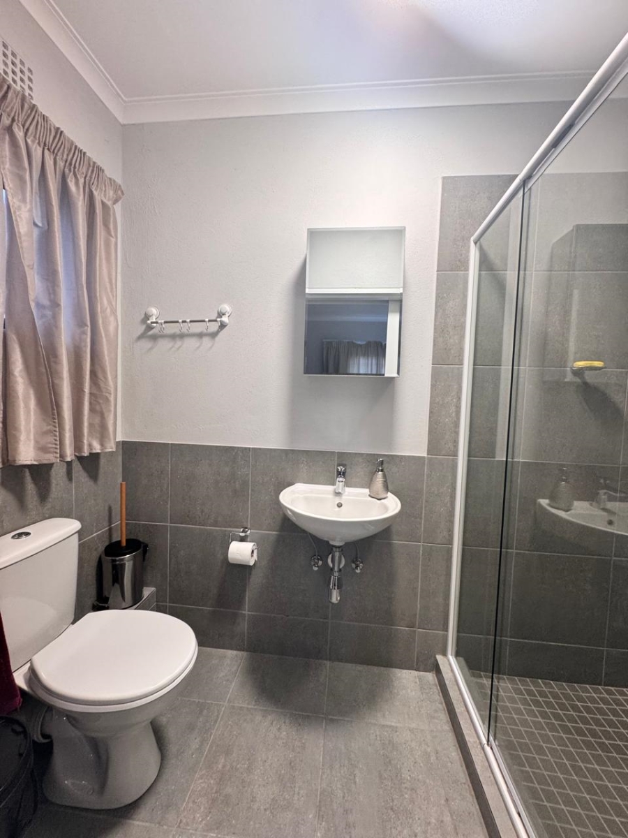 2 Bedroom Property for Sale in Umbogintwini KwaZulu-Natal