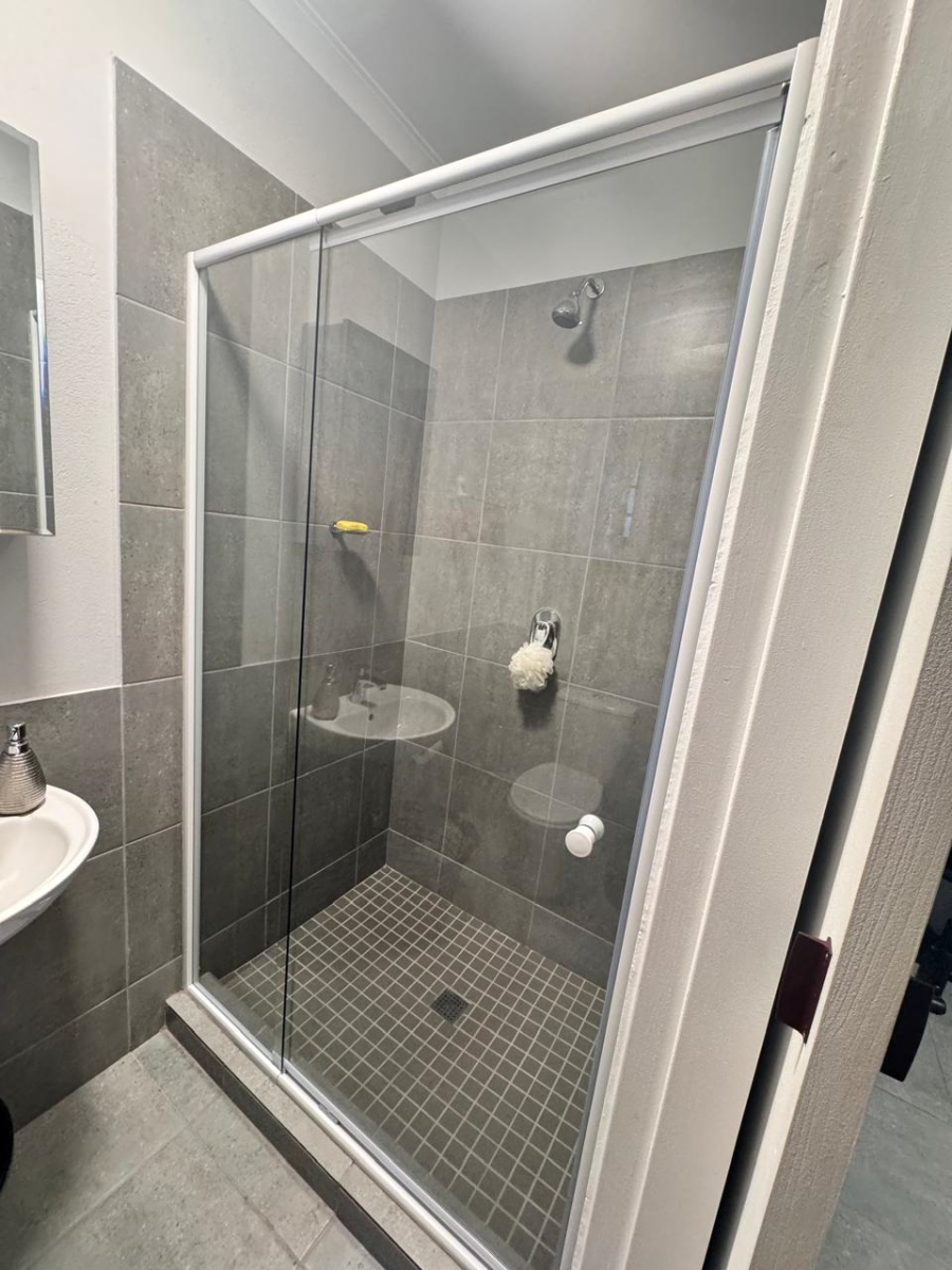 2 Bedroom Property for Sale in Umbogintwini KwaZulu-Natal