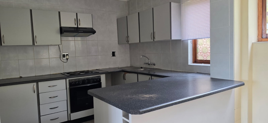 To Let 3 Bedroom Property for Rent in Amanzimtoti KwaZulu-Natal