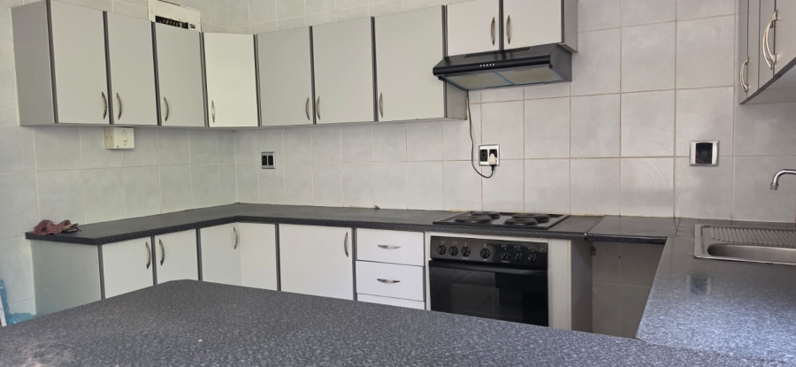 To Let 3 Bedroom Property for Rent in Amanzimtoti KwaZulu-Natal