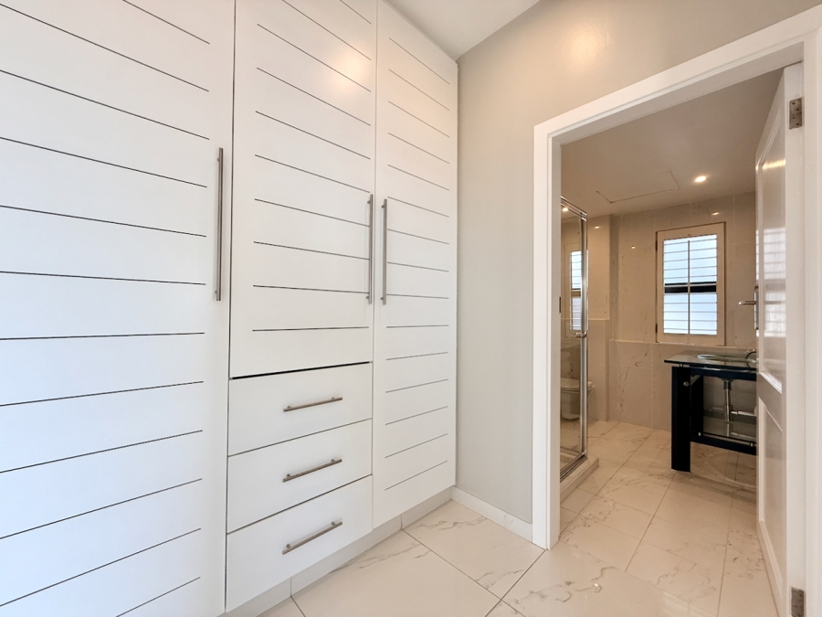 6 Bedroom Property for Sale in Sheffield Beach KwaZulu-Natal