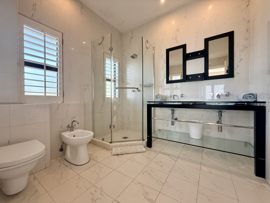 6 Bedroom Property for Sale in Sheffield Beach KwaZulu-Natal