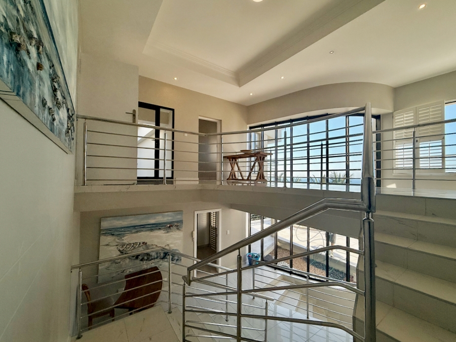 6 Bedroom Property for Sale in Sheffield Beach KwaZulu-Natal