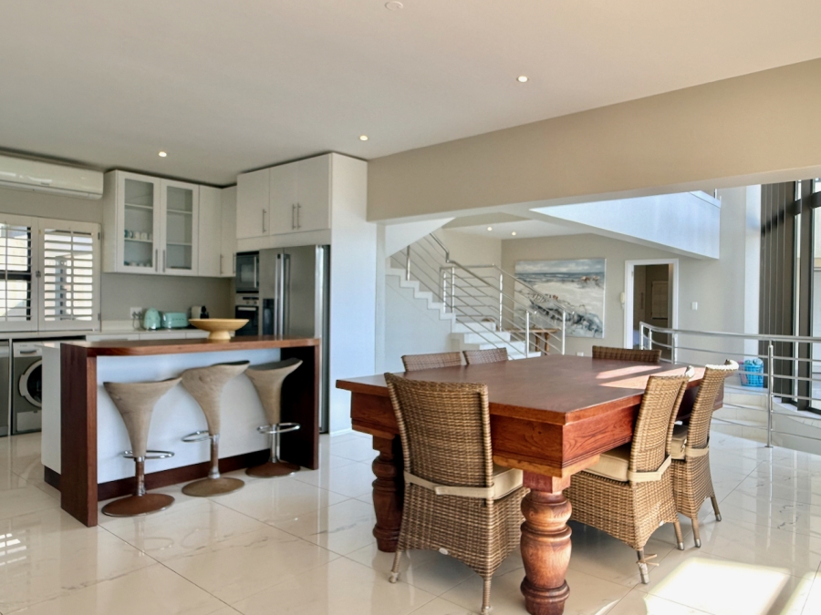 6 Bedroom Property for Sale in Sheffield Beach KwaZulu-Natal