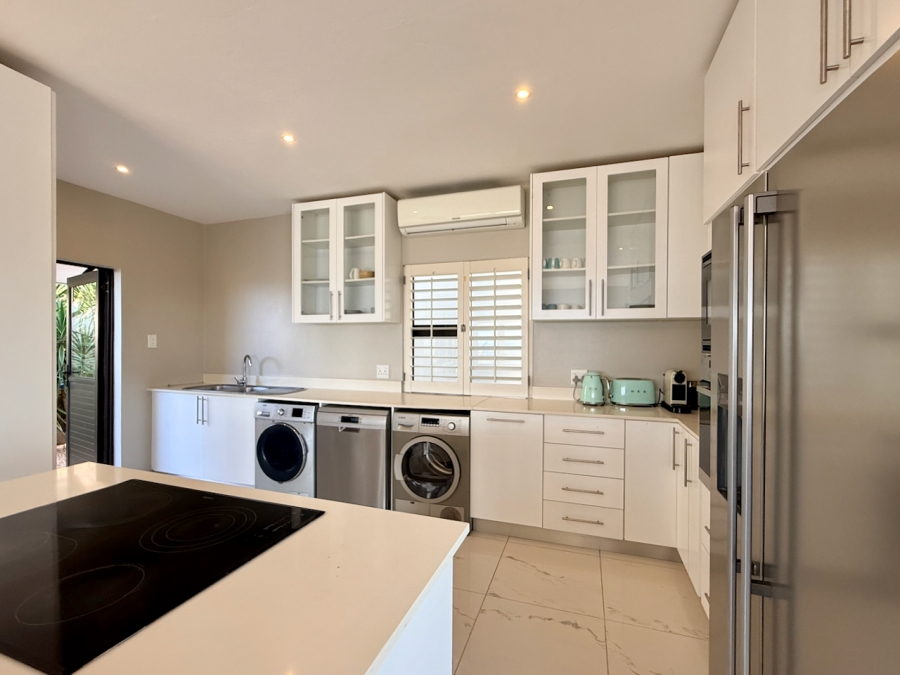 6 Bedroom Property for Sale in Sheffield Beach KwaZulu-Natal
