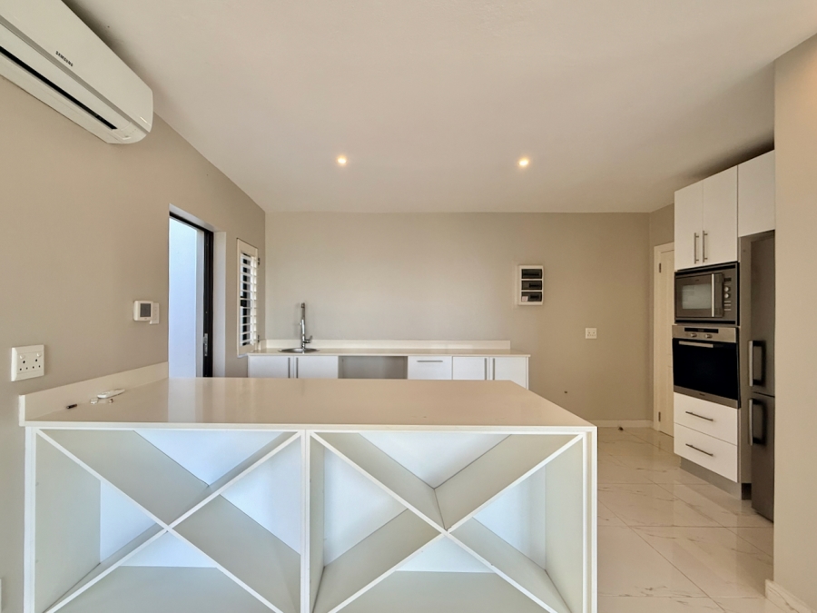 6 Bedroom Property for Sale in Sheffield Beach KwaZulu-Natal