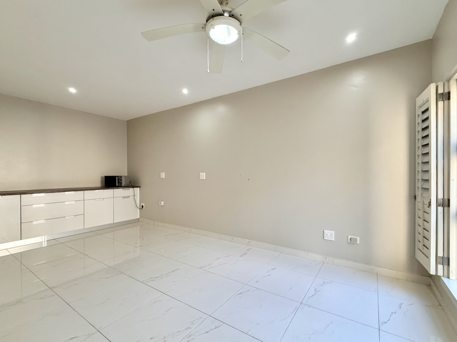 6 Bedroom Property for Sale in Sheffield Beach KwaZulu-Natal