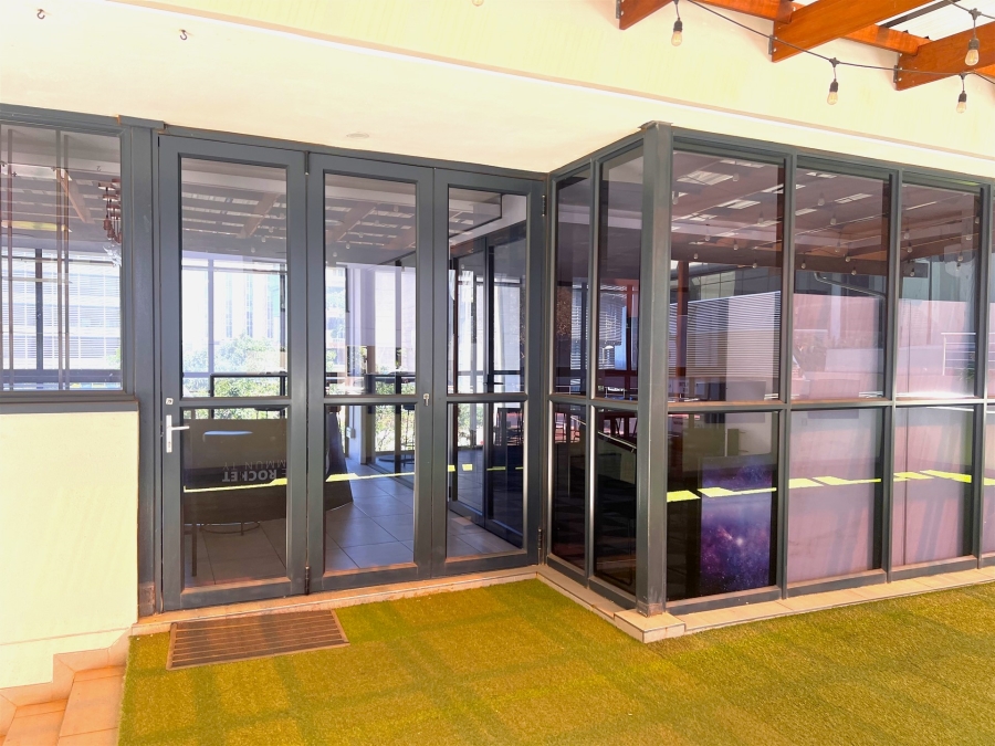 To Let Commercial Property for Rent in Umhlanga Ridge KwaZulu-Natal