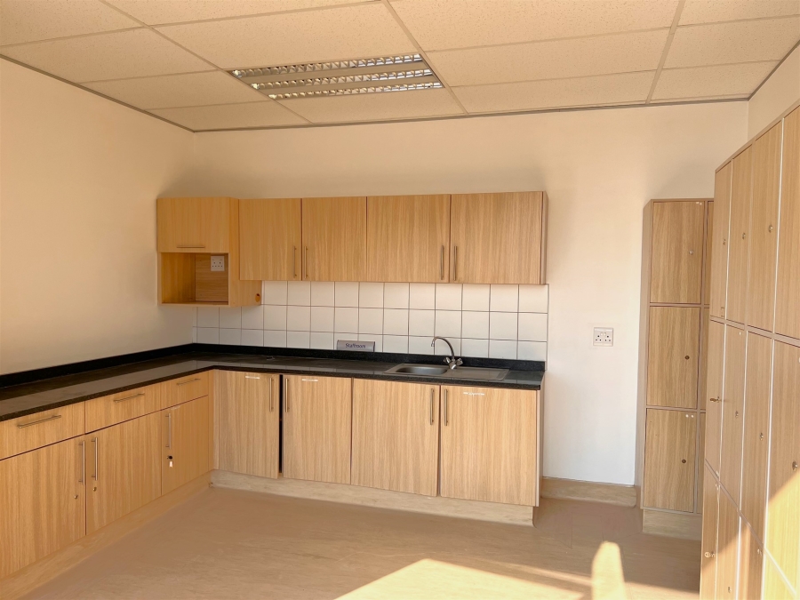 To Let Commercial Property for Rent in Umhlanga Ridge KwaZulu-Natal
