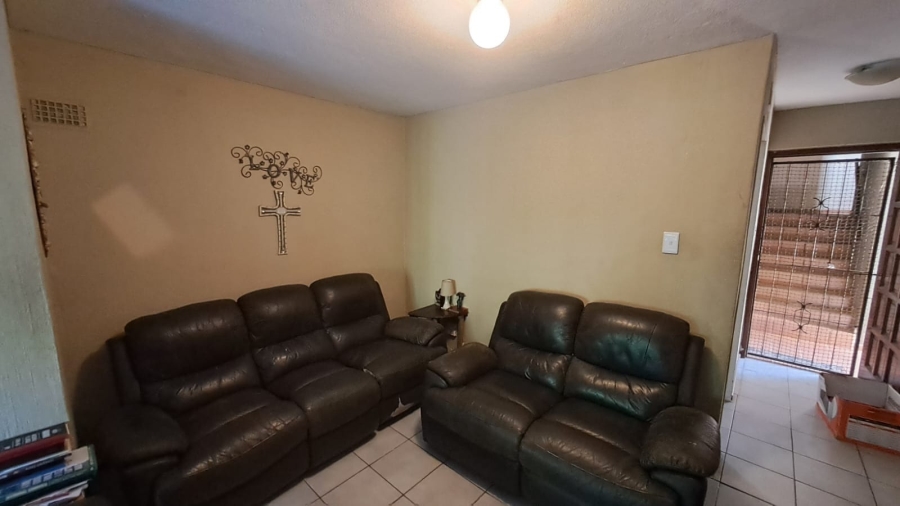 1 Bedroom Property for Sale in Ocean View KwaZulu-Natal