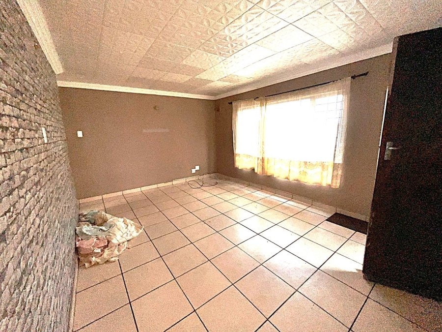 To Let 3 Bedroom Property for Rent in Austerville KwaZulu-Natal