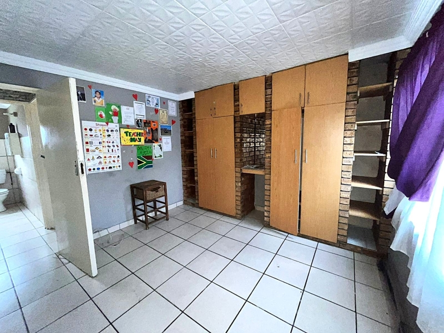 To Let 3 Bedroom Property for Rent in Austerville KwaZulu-Natal