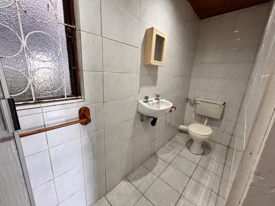 To Let 2 Bedroom Property for Rent in Bluff KwaZulu-Natal