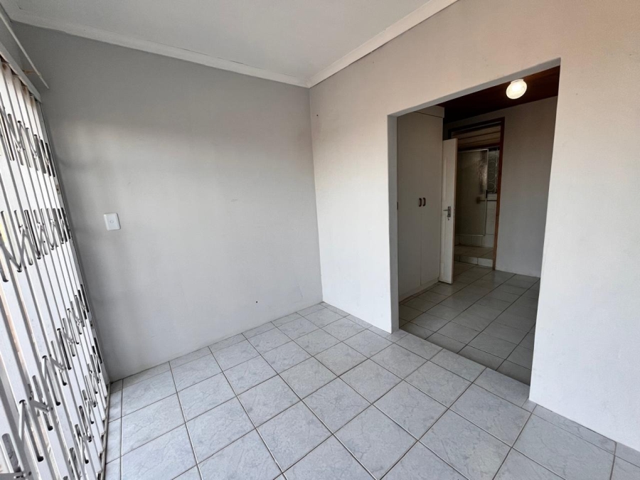 To Let 2 Bedroom Property for Rent in Bluff KwaZulu-Natal