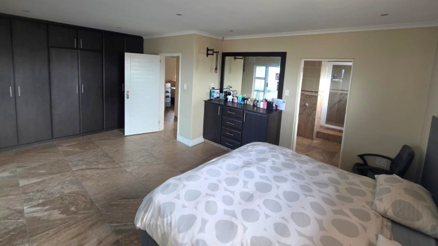 6 Bedroom Property for Sale in Brighton Beach KwaZulu-Natal