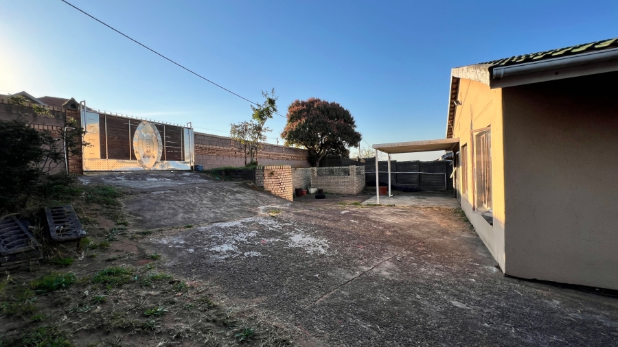 5 Bedroom Property for Sale in Bluff KwaZulu-Natal