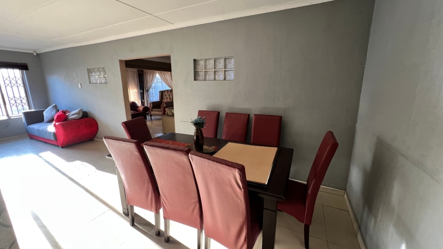 5 Bedroom Property for Sale in Bluff KwaZulu-Natal