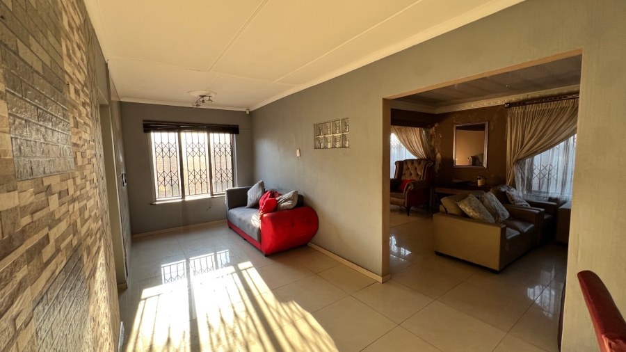5 Bedroom Property for Sale in Bluff KwaZulu-Natal