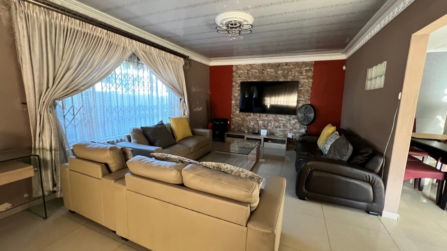 5 Bedroom Property for Sale in Bluff KwaZulu-Natal