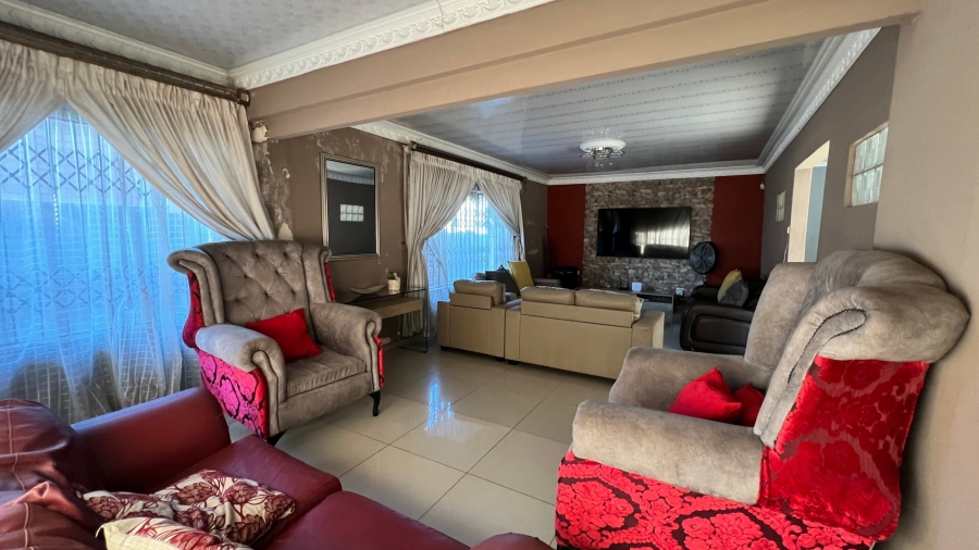 5 Bedroom Property for Sale in Bluff KwaZulu-Natal