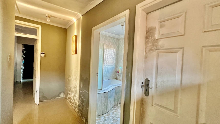 5 Bedroom Property for Sale in Bluff KwaZulu-Natal