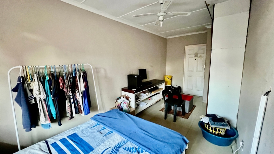 5 Bedroom Property for Sale in Bluff KwaZulu-Natal