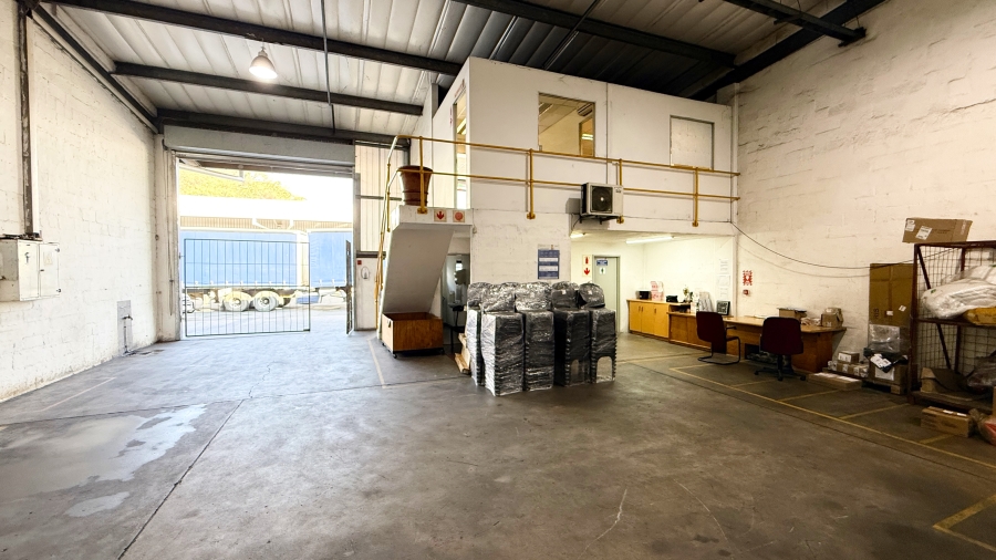 To Let Commercial Property for Rent in Red Hill KwaZulu-Natal