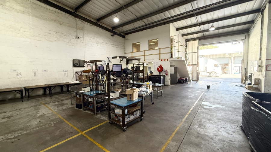 To Let Commercial Property for Rent in Red Hill KwaZulu-Natal