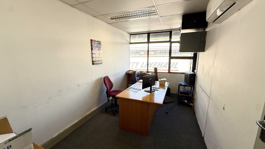 To Let Commercial Property for Rent in Red Hill KwaZulu-Natal