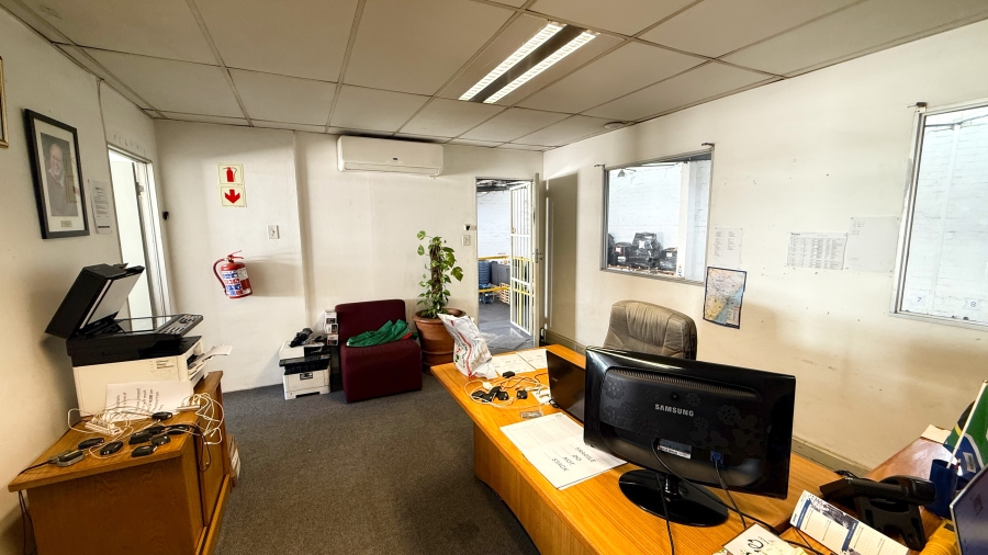 To Let Commercial Property for Rent in Red Hill KwaZulu-Natal