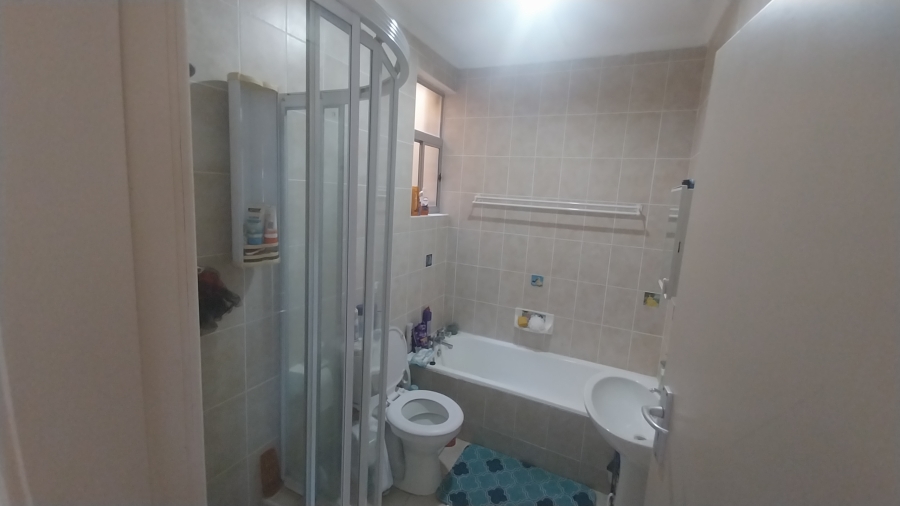 2 Bedroom Property for Sale in Uvongo KwaZulu-Natal